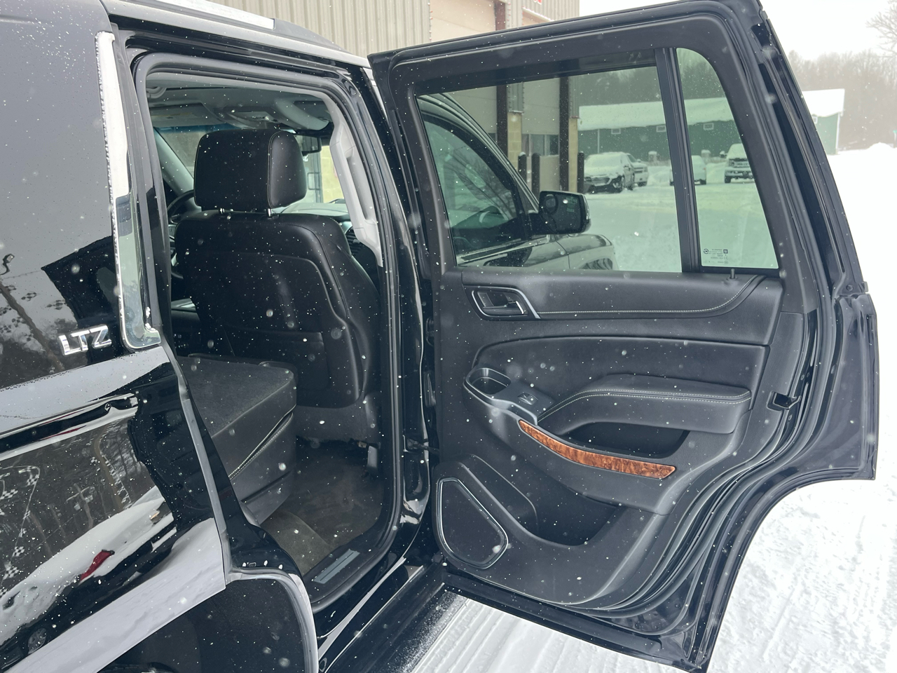 Chevrolet Tahoe 4WD 4dr LTZ 2015