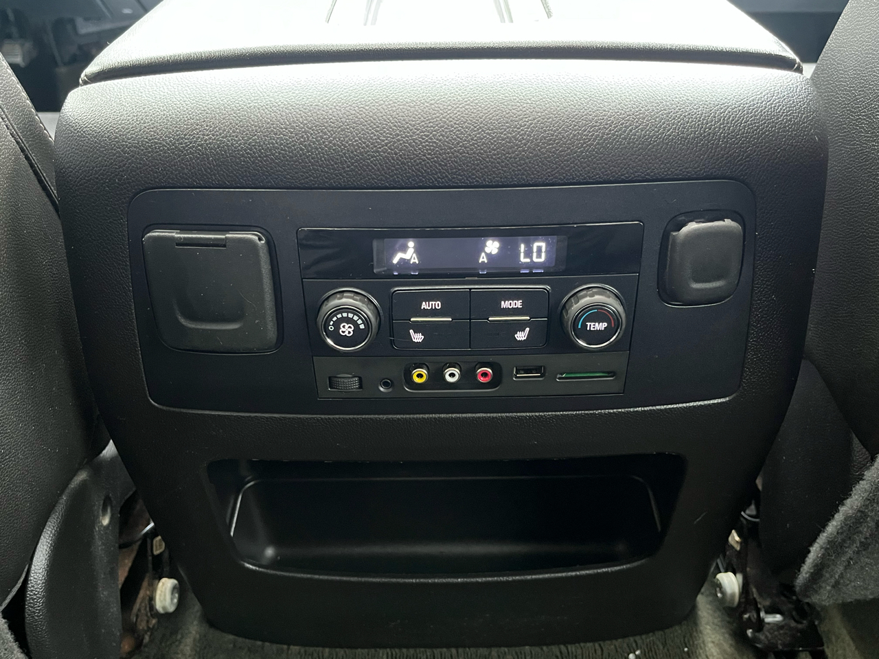 Chevrolet Tahoe 4WD 4dr LTZ 2015