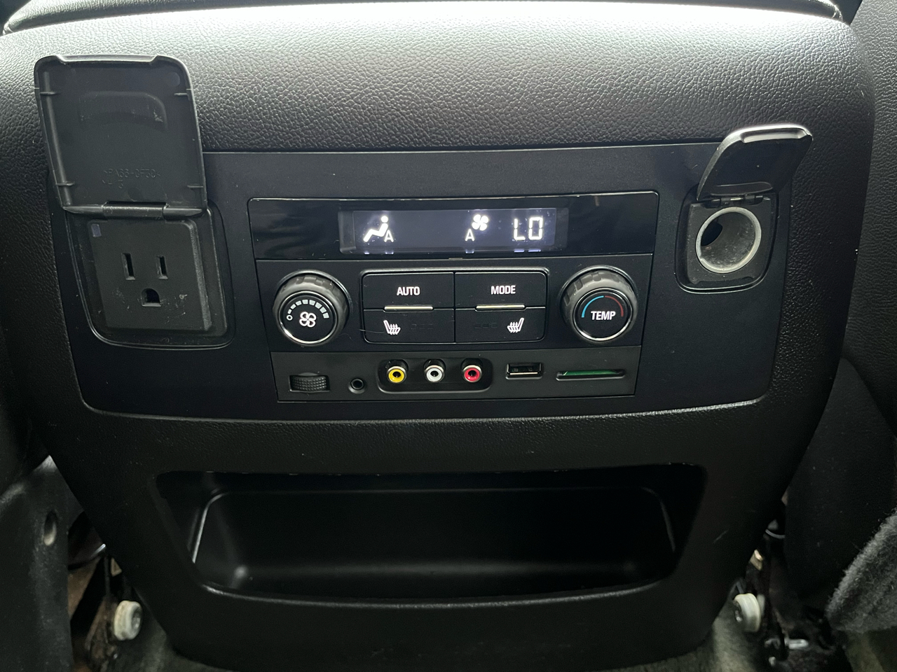 Chevrolet Tahoe 4WD 4dr LTZ 2015