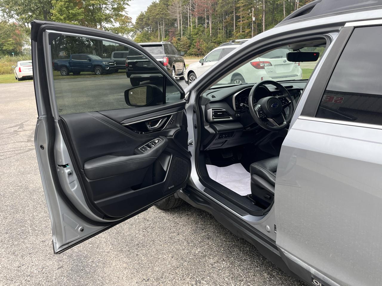 Subaru Outback Limited XT 4D Wagon 2020