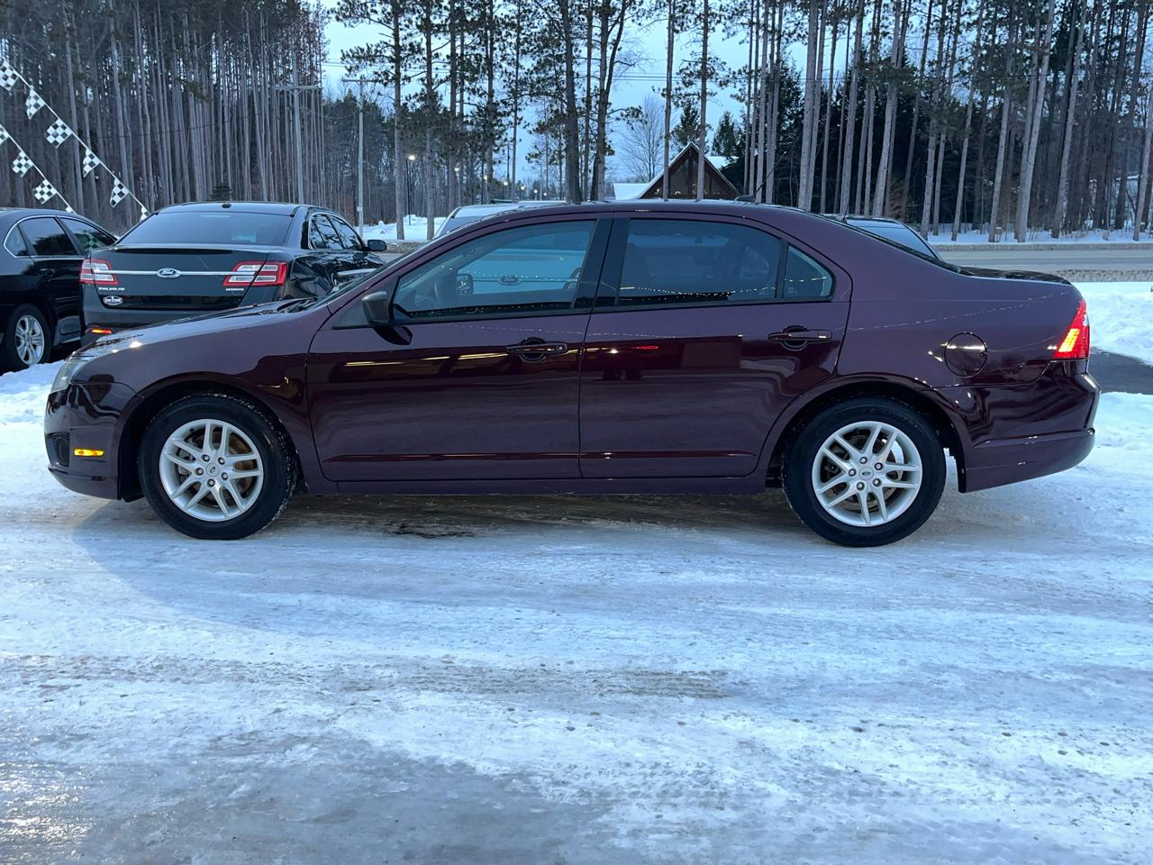 Ford Fusion 4dr Sdn S FWD 2012