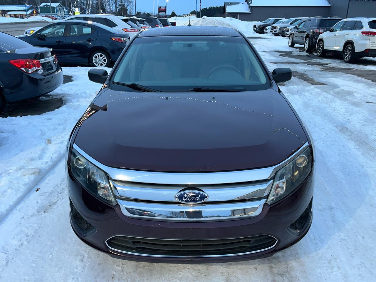 Ford Fusion 4dr Sdn S FWD 2012