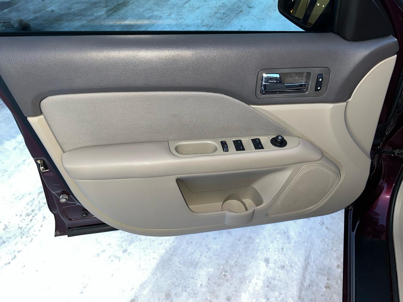 Ford Fusion 4dr Sdn S FWD 2012