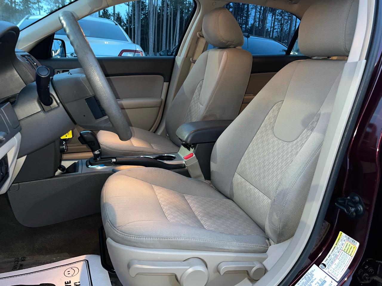 Ford Fusion 4dr Sdn S FWD 2012