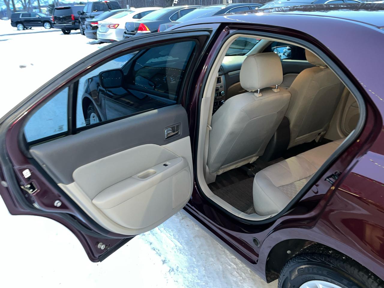 Ford Fusion 4dr Sdn S FWD 2012