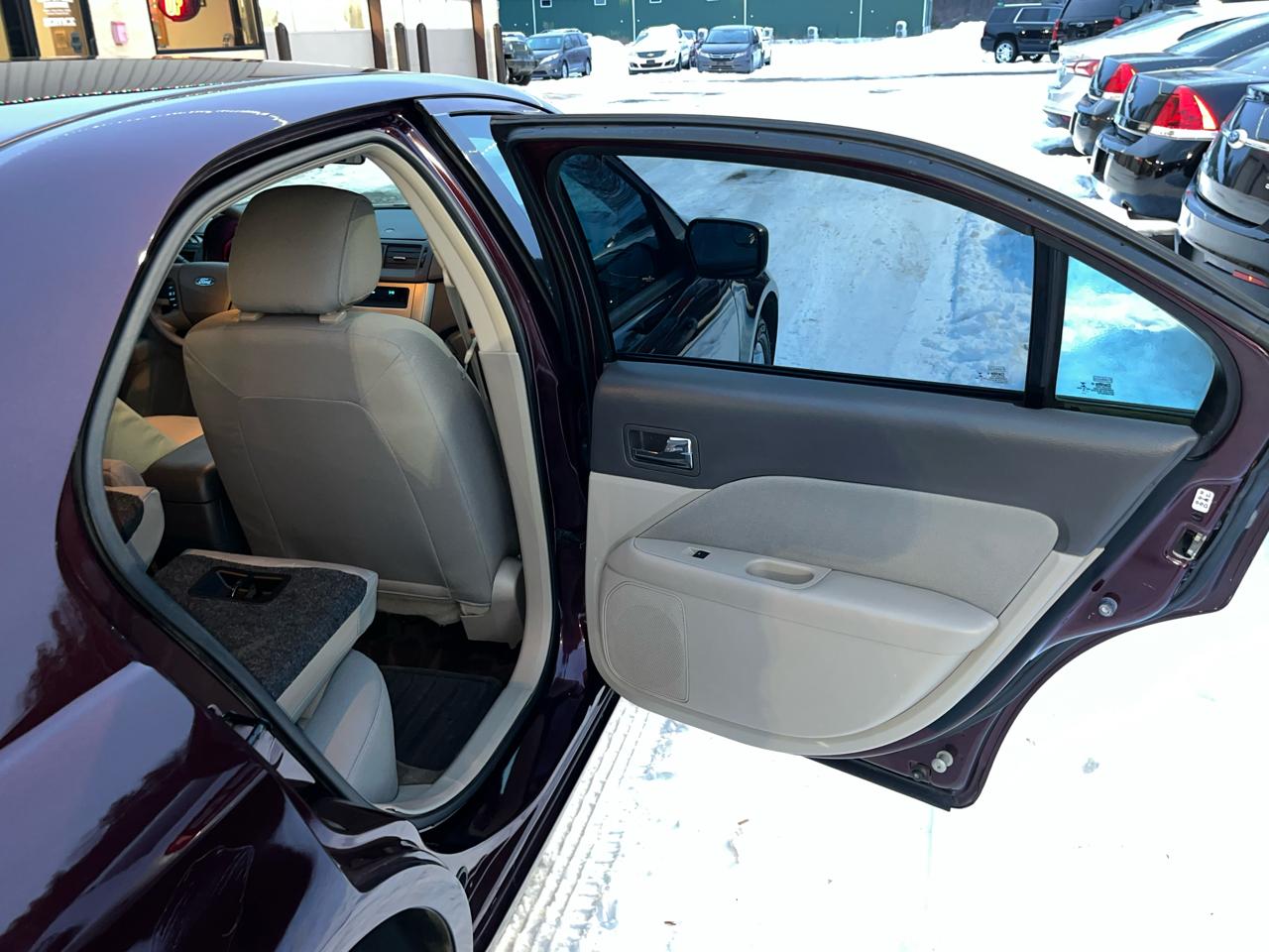 Ford Fusion 4dr Sdn S FWD 2012