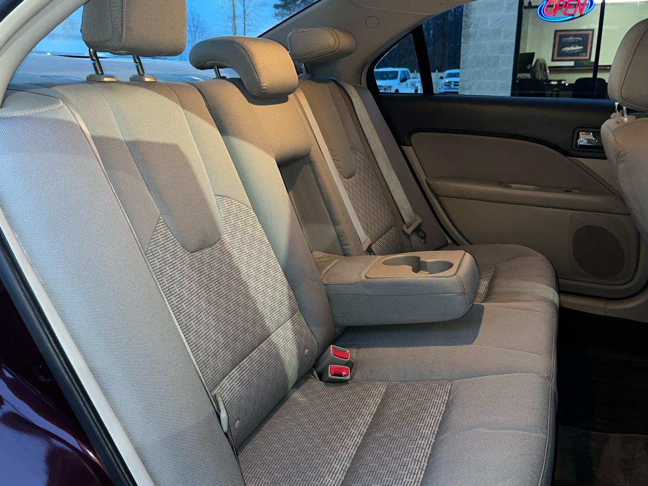 Ford Fusion 4dr Sdn S FWD 2012