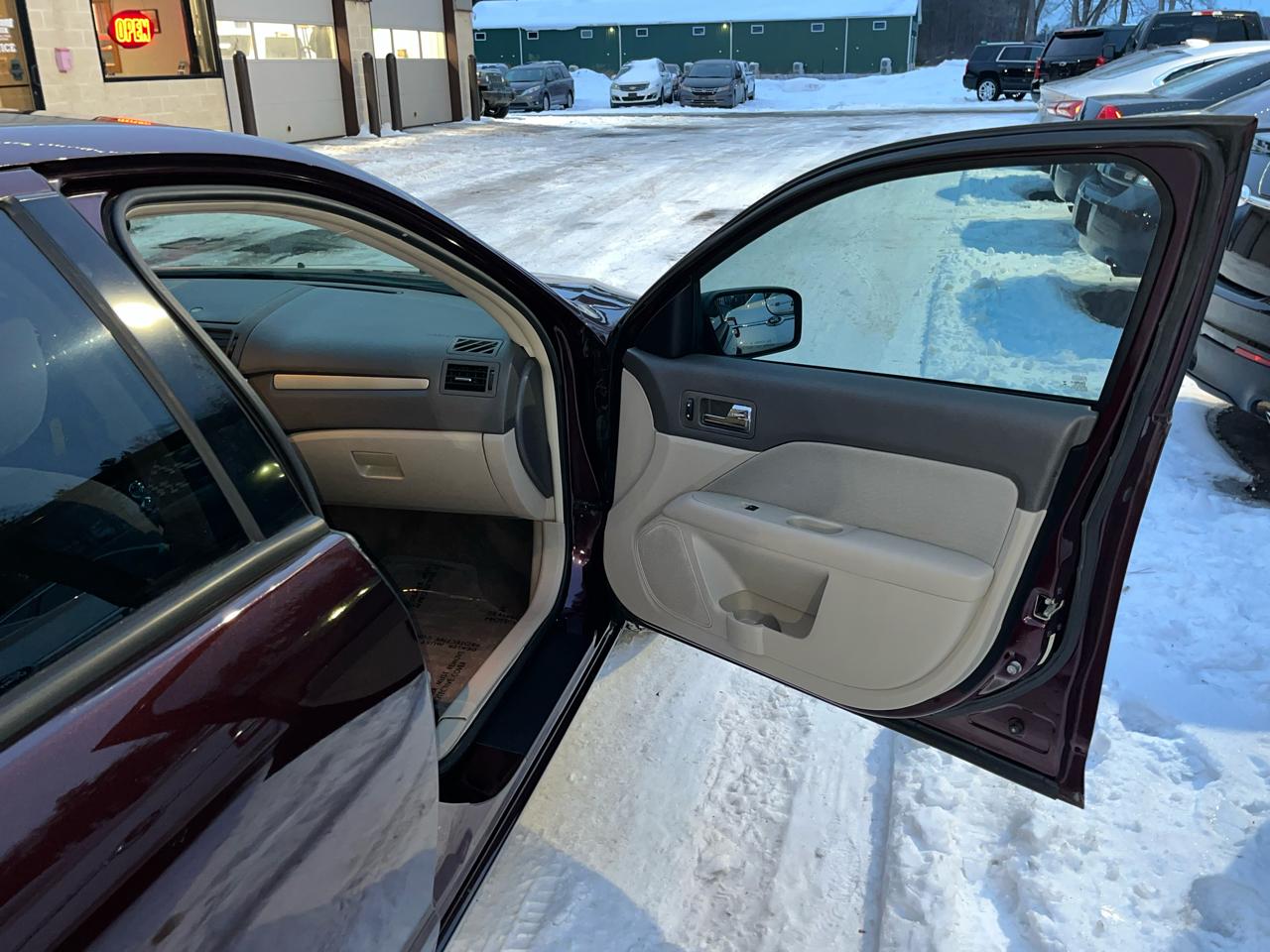 Ford Fusion 4dr Sdn S FWD 2012