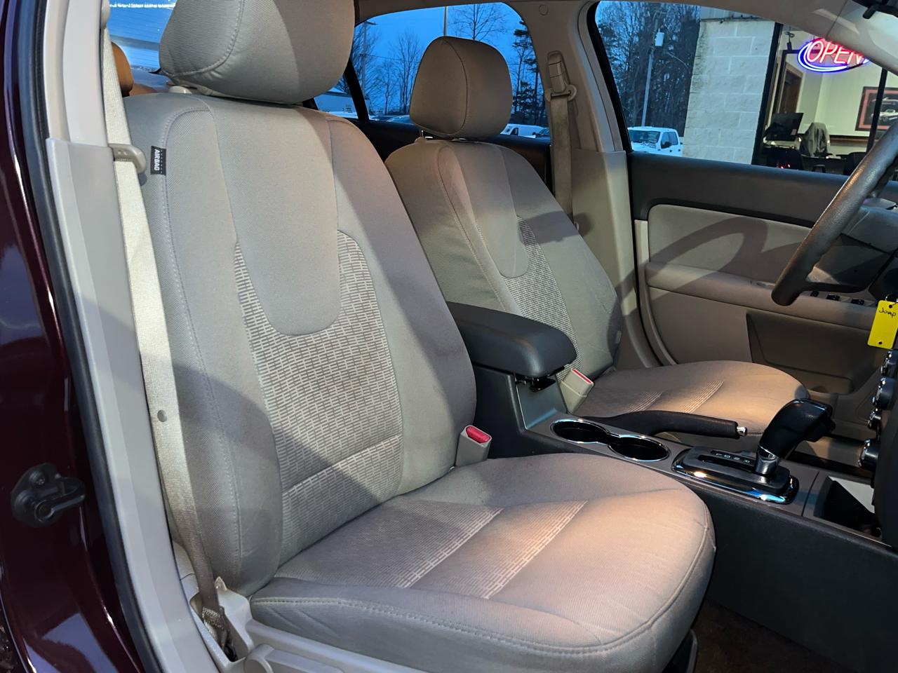 Ford Fusion 4dr Sdn S FWD 2012