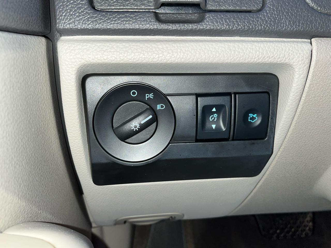 Ford Fusion 4dr Sdn S FWD 2012