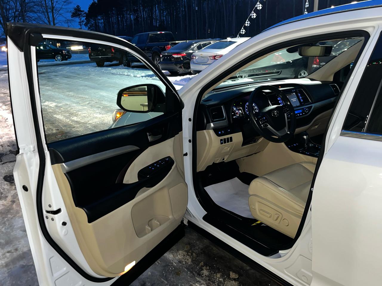 Toyota Highlander  2019