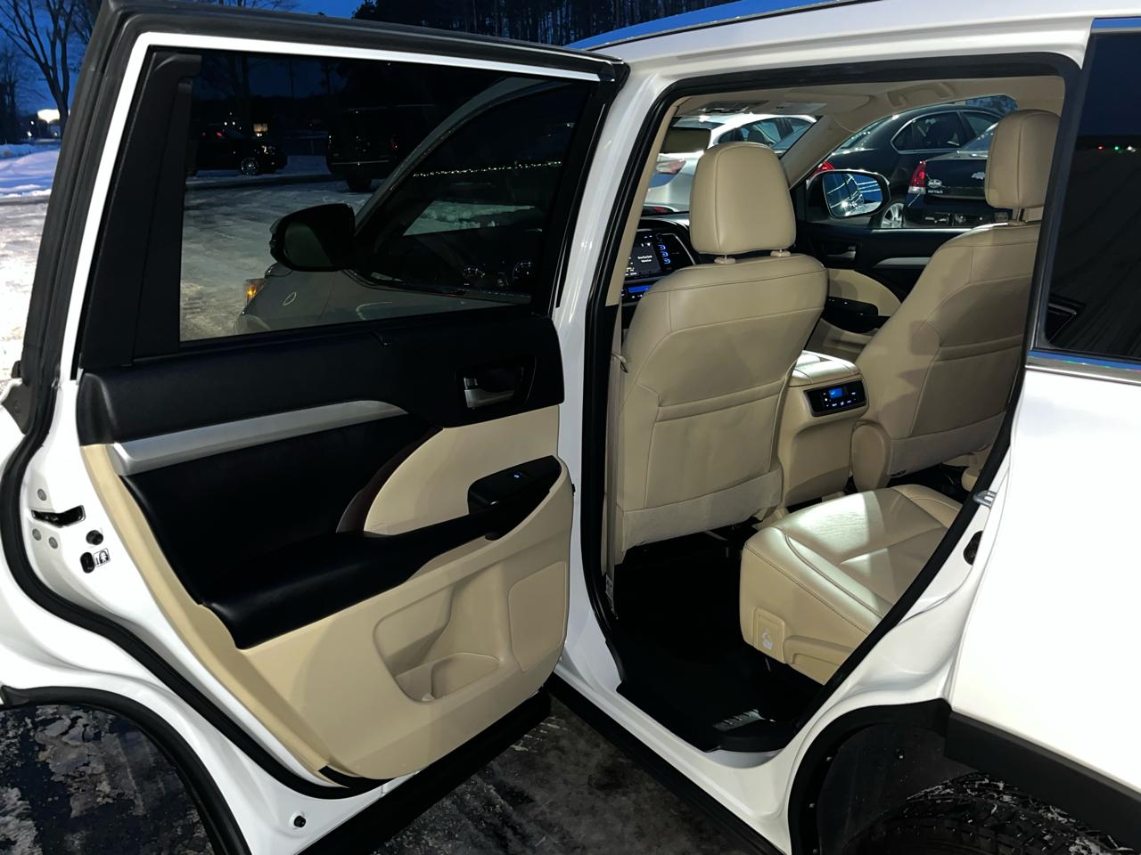 Toyota Highlander  2019