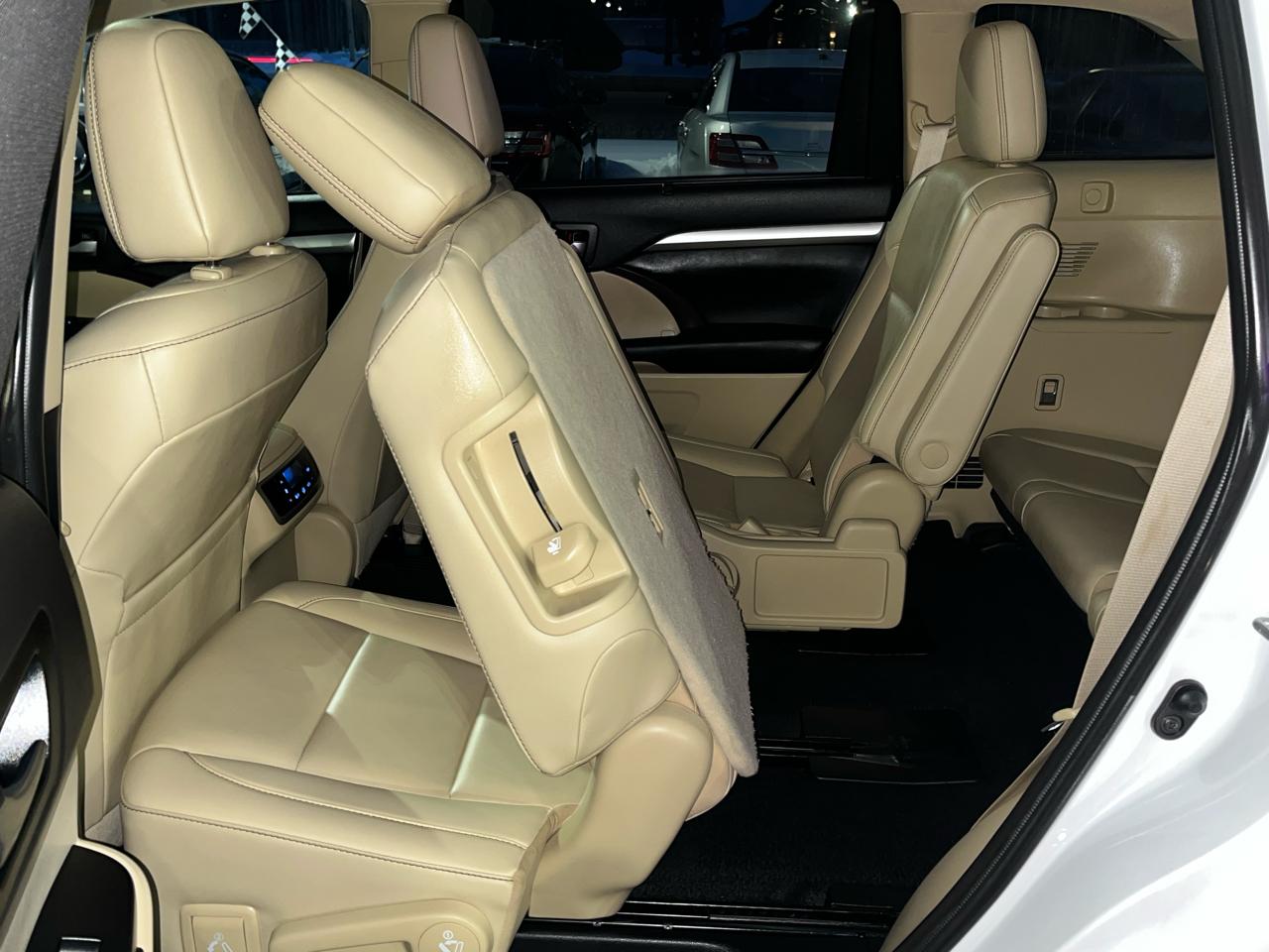 Toyota Highlander  2019