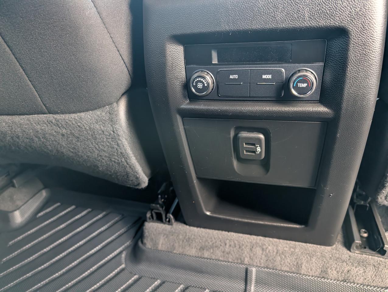 Chevrolet Traverse FWD 4dr LT Cloth w/1LT 2019