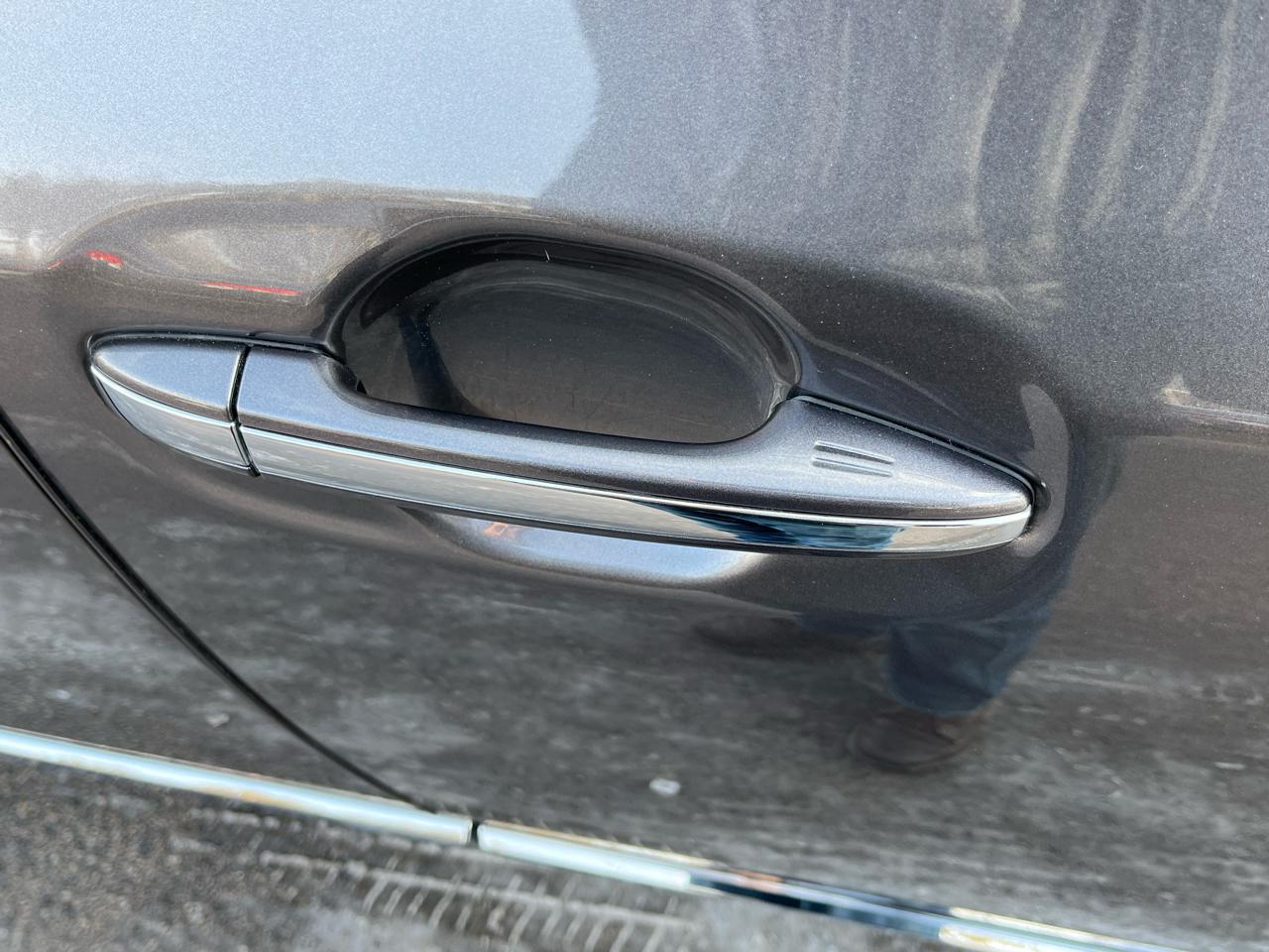 Toyota Sienna XLE Premium AWD 7-Passenger V6 2017