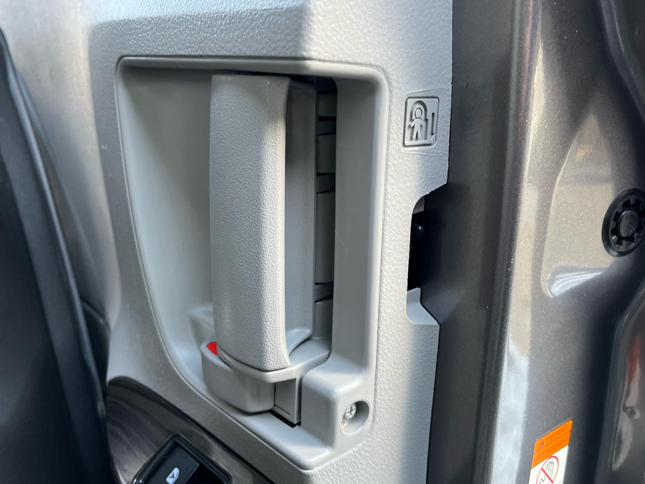 Toyota Sienna XLE Premium AWD 7-Passenger V6 2017