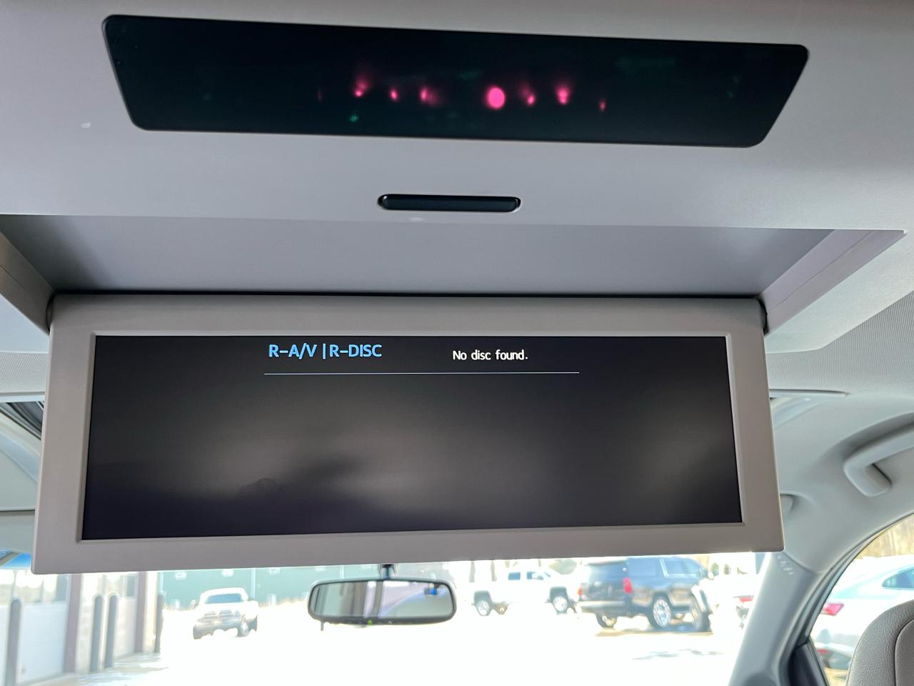 Toyota Sienna XLE Premium AWD 7-Passenger V6 2017