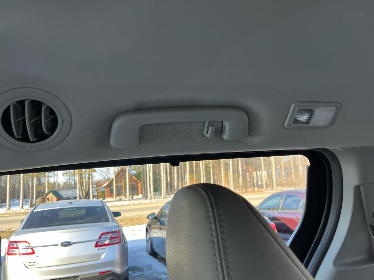 Toyota Sienna XLE Premium AWD 7-Passenger V6 2017