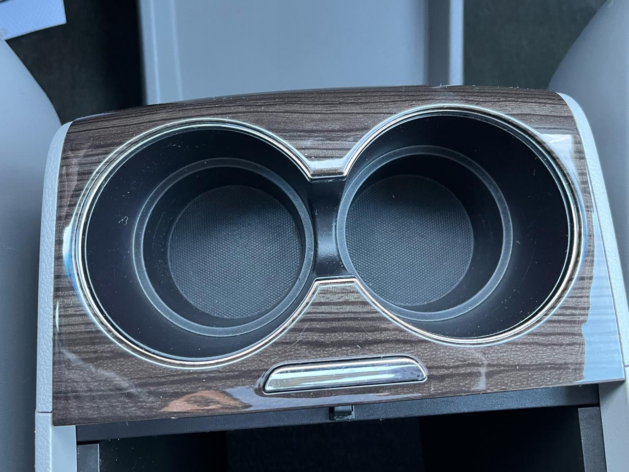 Toyota Sienna XLE Premium AWD 7-Passenger V6 2017