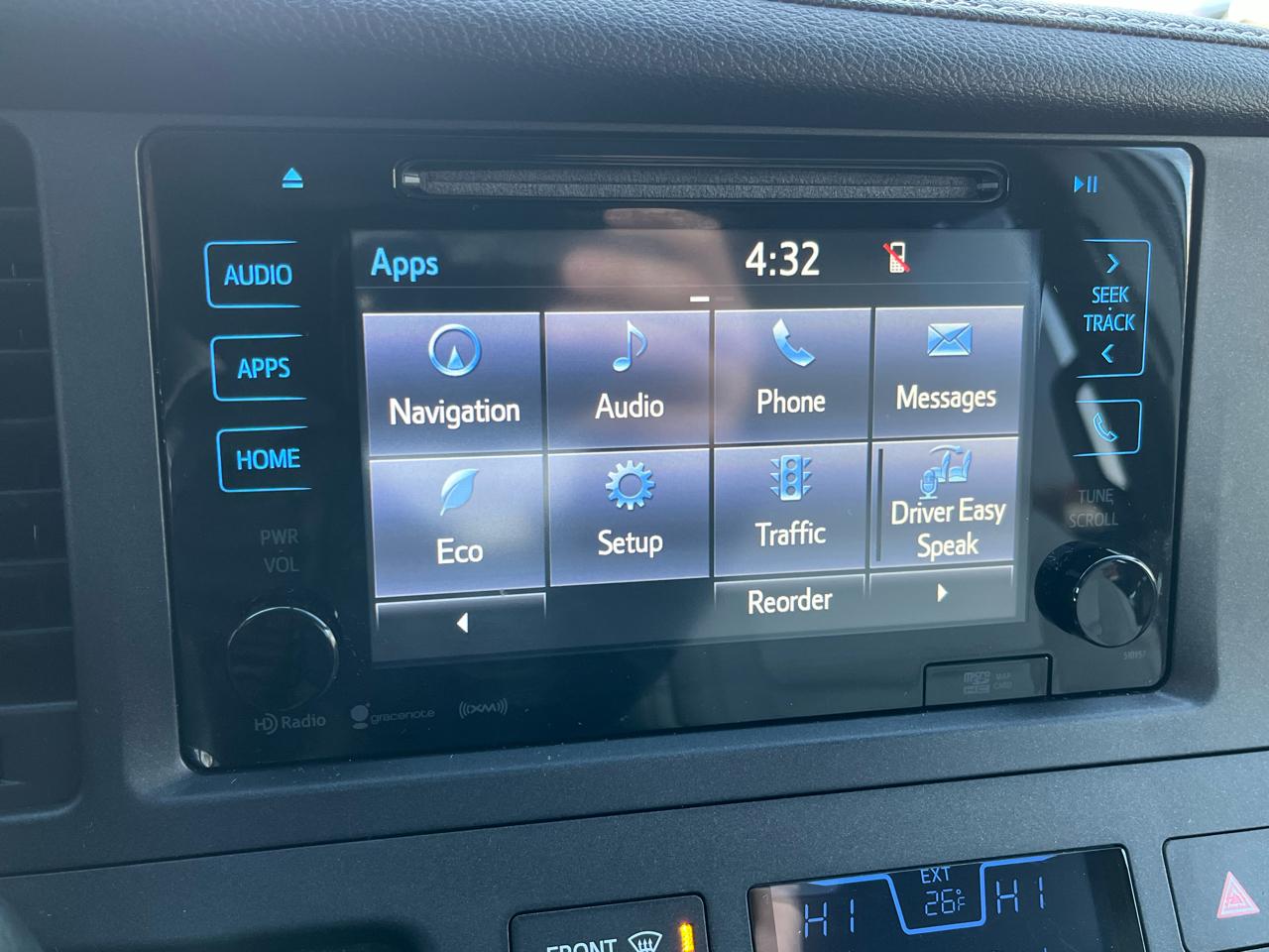 Toyota Sienna XLE Premium AWD 7-Passenger V6 2017