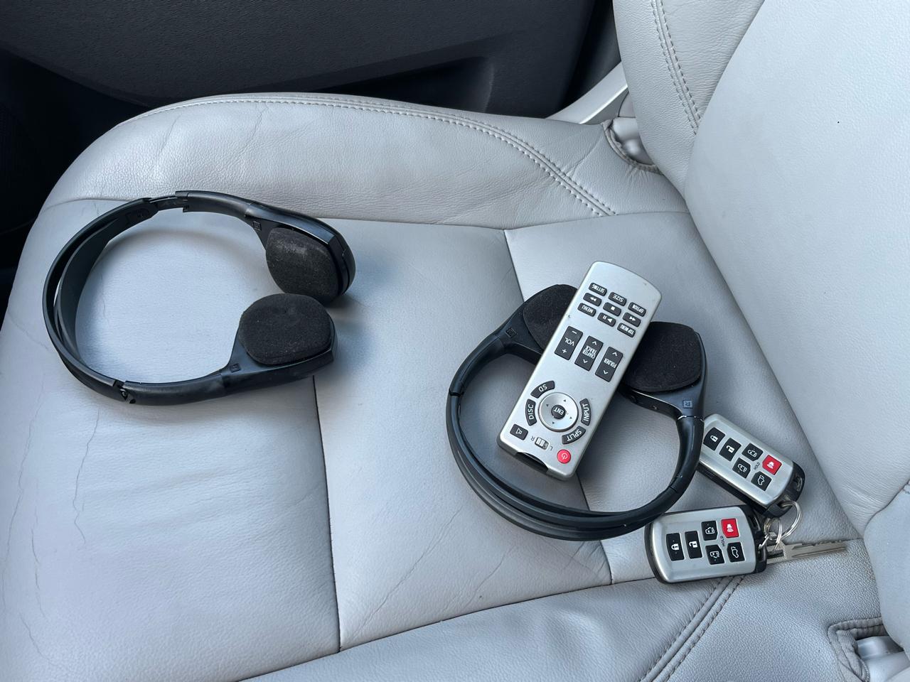 Toyota Sienna XLE Premium AWD 7-Passenger V6 2017