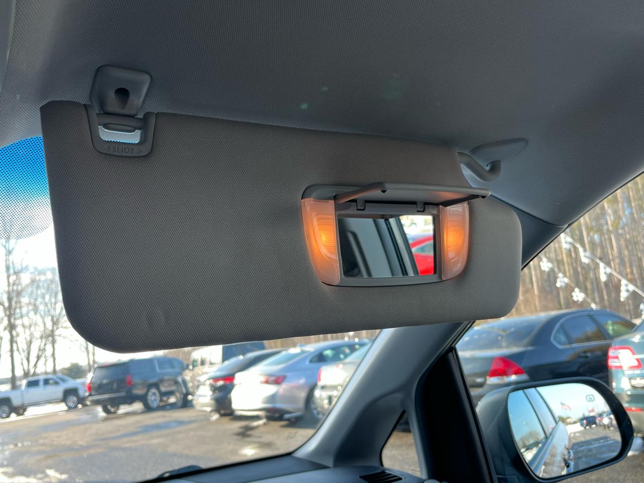 Toyota Sienna XLE Premium AWD 7-Passenger V6 2017