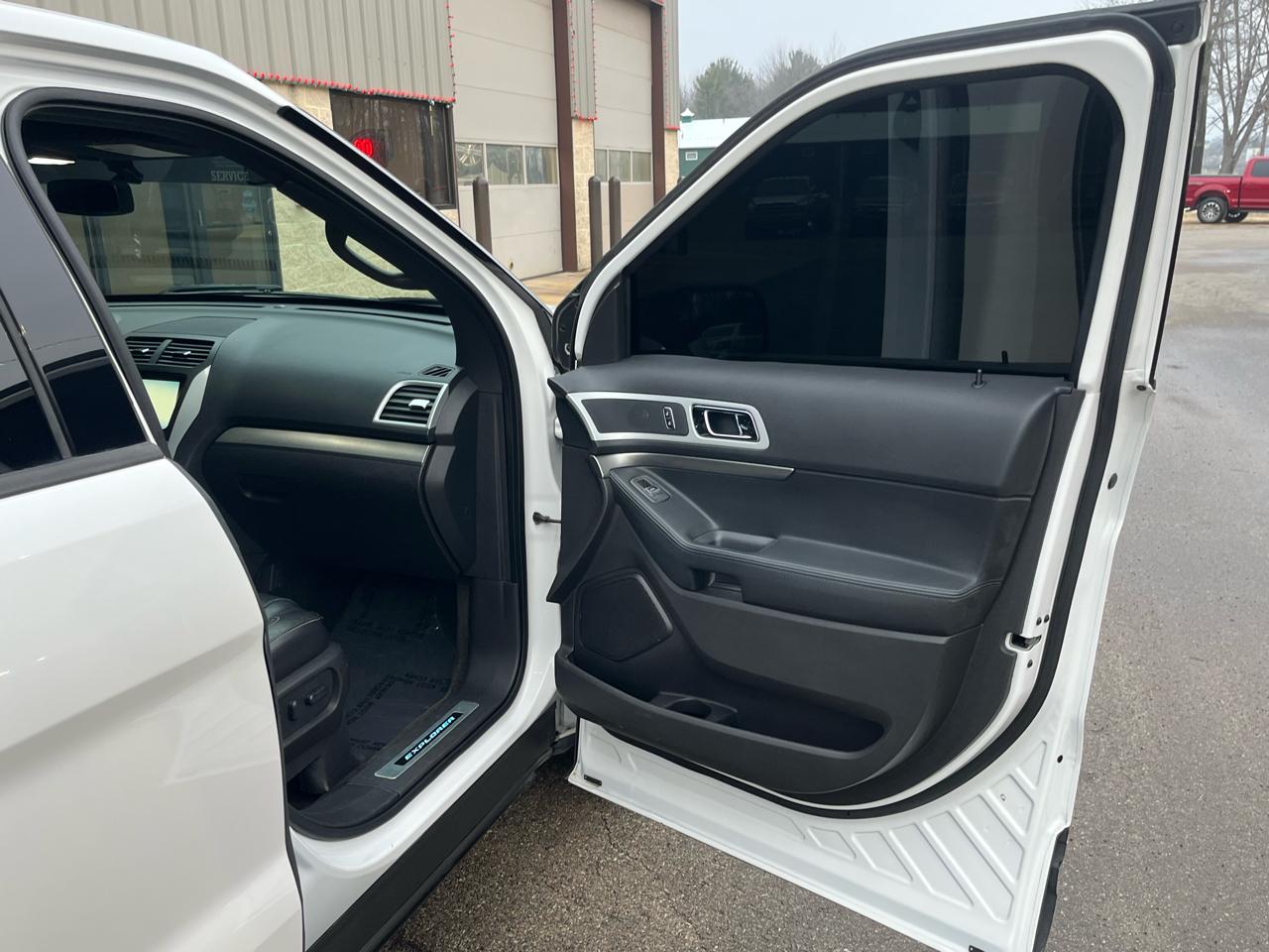 Ford Explorer 4WD 4dr Sport 2015