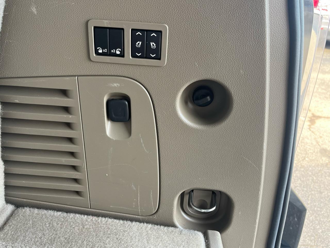 GMC Yukon 4WD 4dr SLT 2015