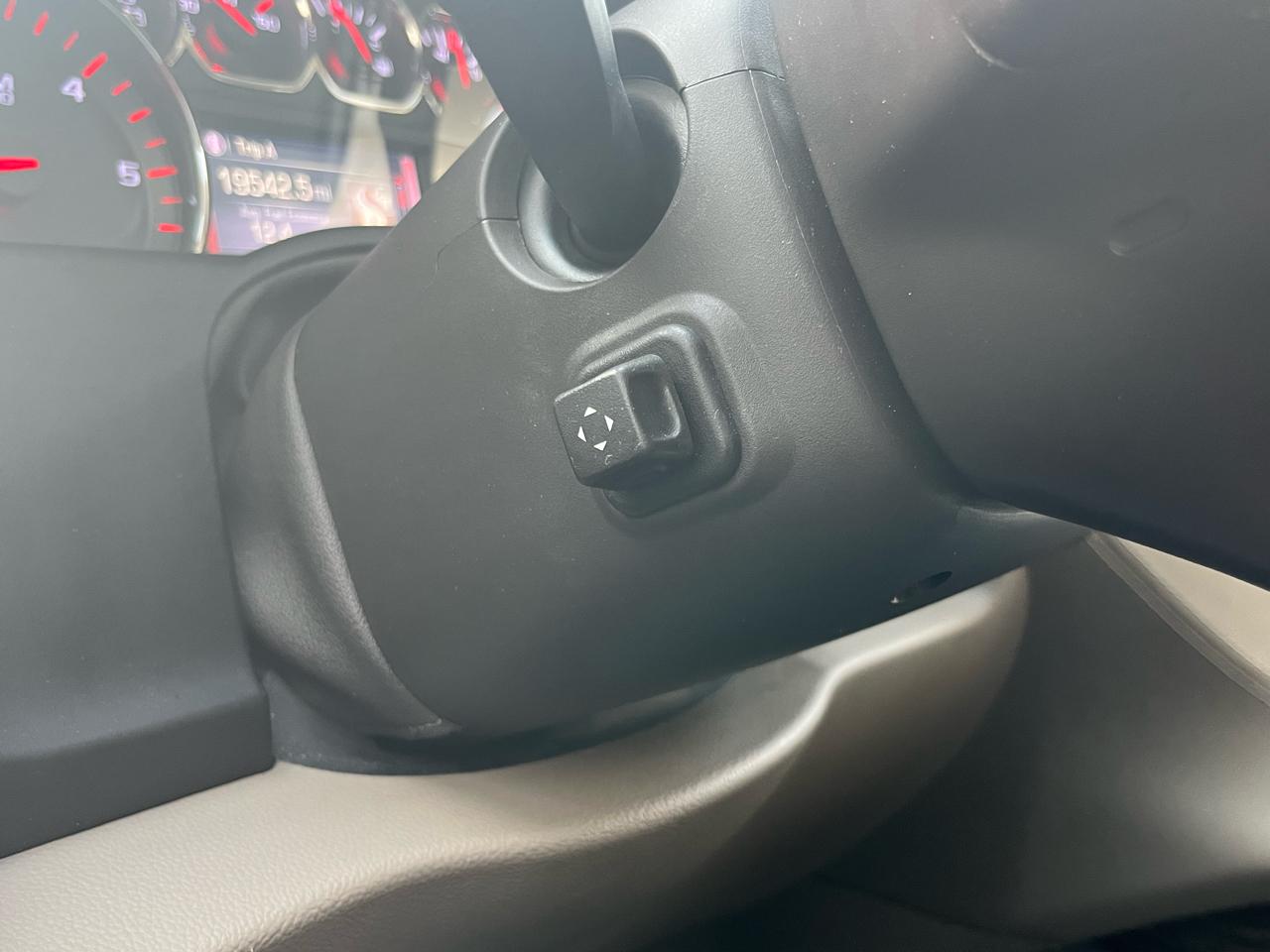 GMC Yukon 4WD 4dr SLT 2015