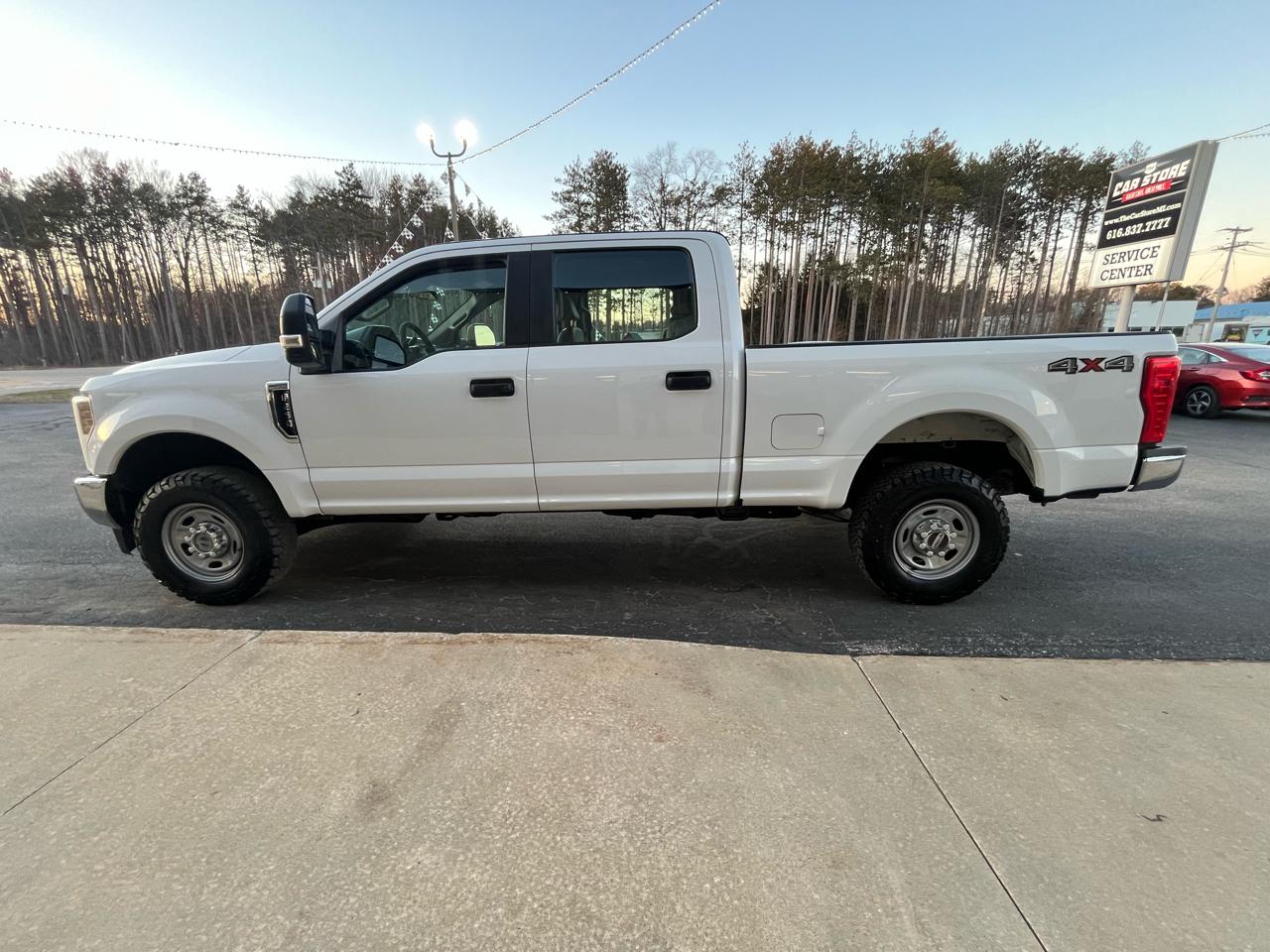 Ford Super Duty F-250 SRW XL 4WD Crew Cab 6.75' Box 2018