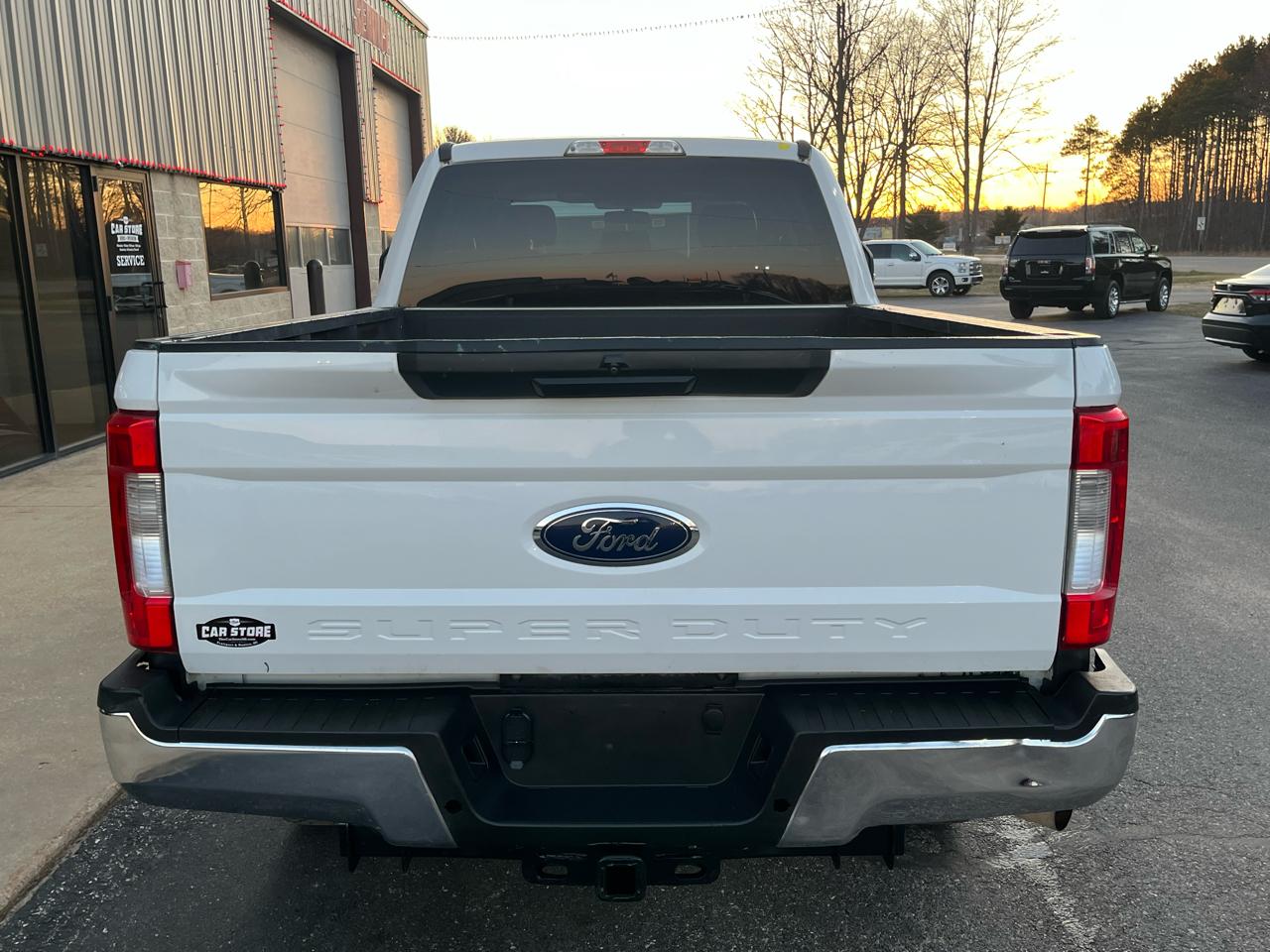 Ford Super Duty F-250 SRW XL 4WD Crew Cab 6.75' Box 2018