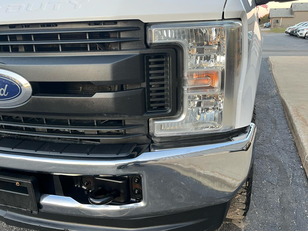 Ford Super Duty F-250 SRW XL 4WD Crew Cab 6.75' Box 2018