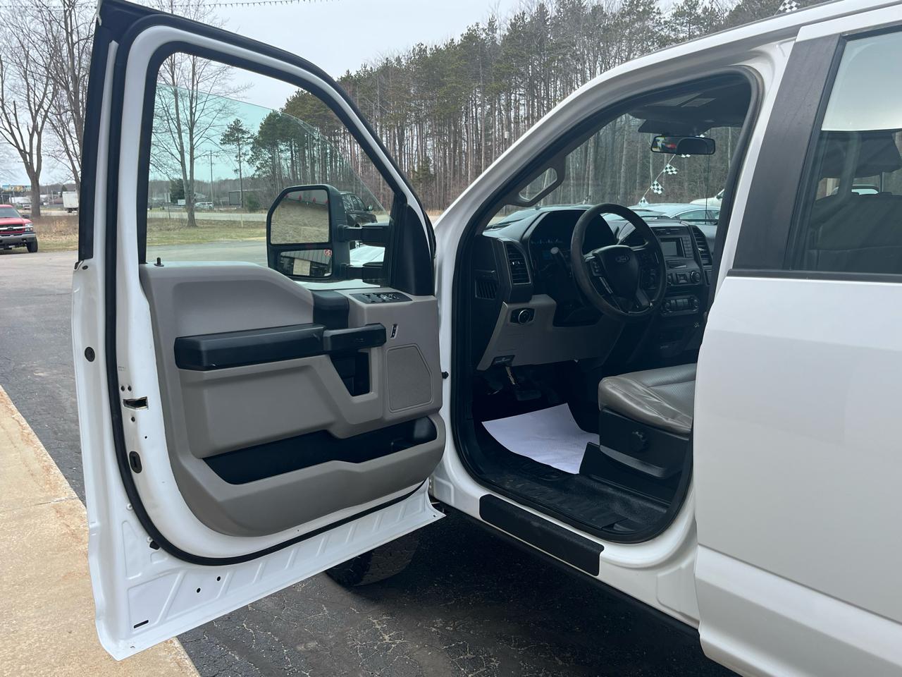 Ford Super Duty F-250 SRW XL 4WD Crew Cab 6.75' Box 2018