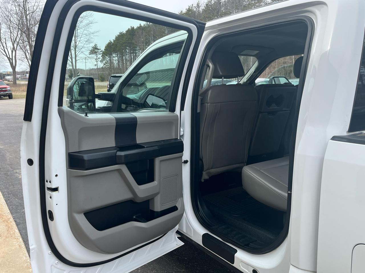 Ford Super Duty F-250 SRW XL 4WD Crew Cab 6.75' Box 2018