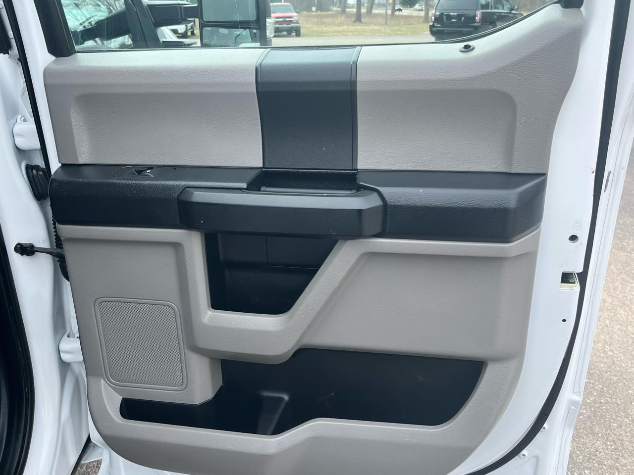 Ford Super Duty F-250 SRW XL 4WD Crew Cab 6.75' Box 2018