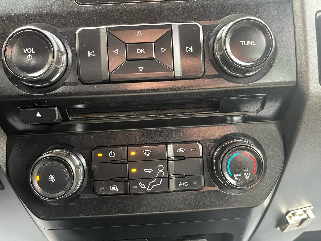 Ford Super Duty F-250 SRW XL 4WD Crew Cab 6.75' Box 2018