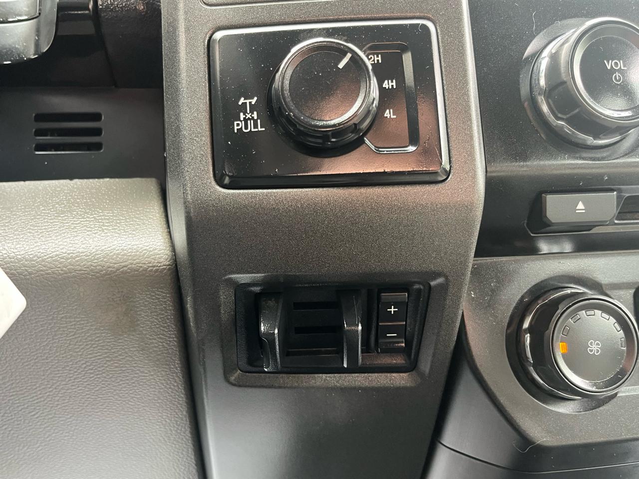 Ford Super Duty F-250 SRW XL 4WD Crew Cab 6.75' Box 2018