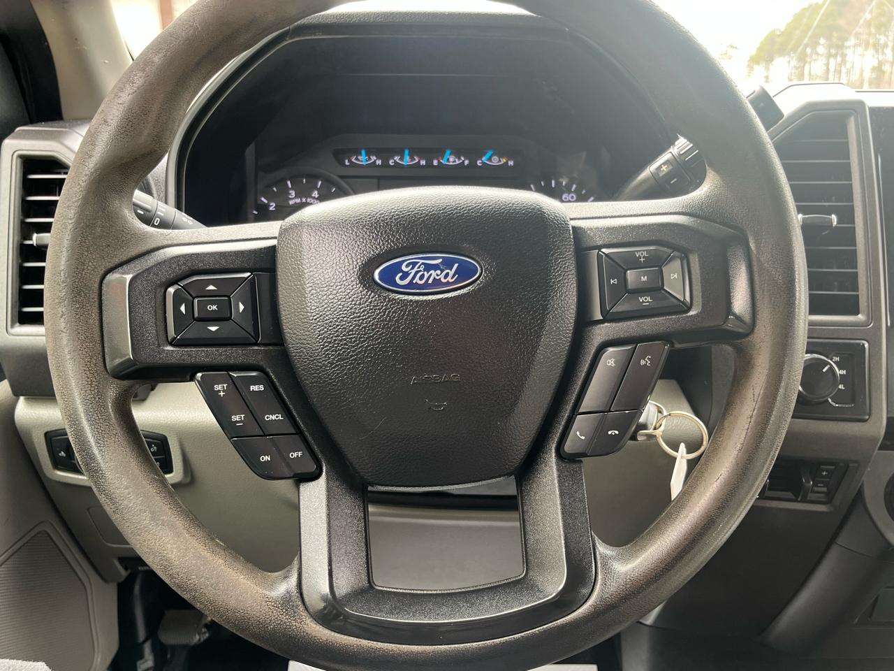 Ford Super Duty F-250 SRW XL 4WD Crew Cab 6.75' Box 2018