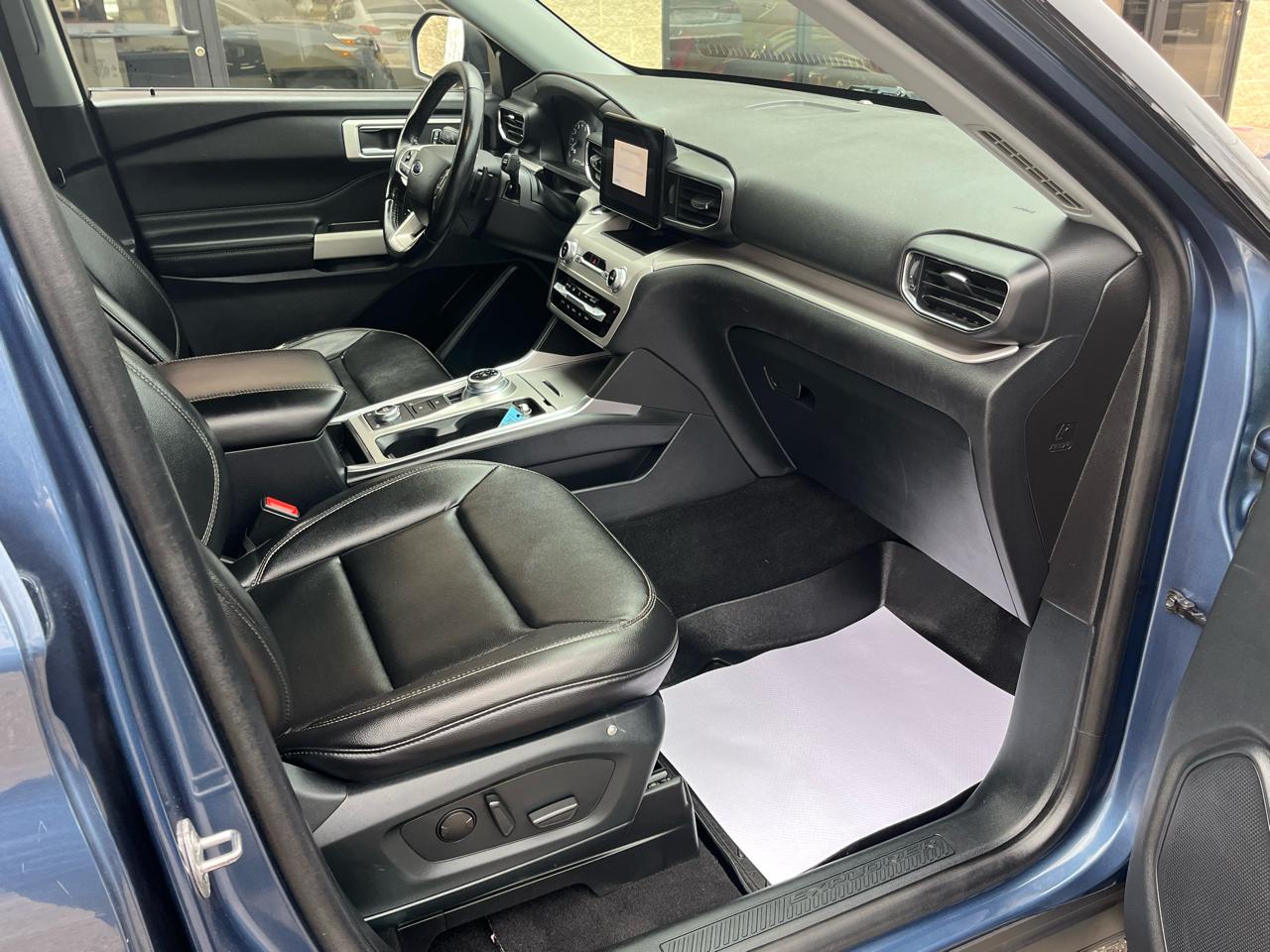 Ford Explorer XLT 4WD 2020