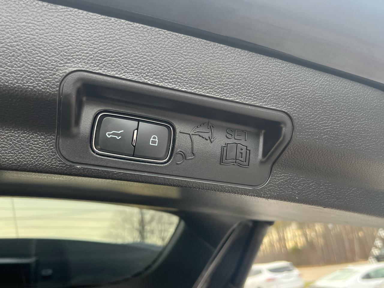 Ford Explorer Platinum 4WD 2020