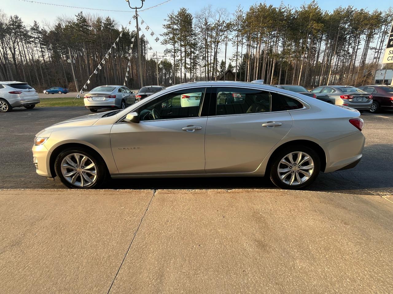 Chevrolet Malibu 4dr Sdn LT 2021