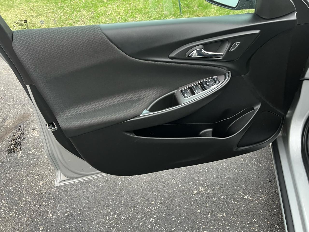 Chevrolet Malibu 4dr Sdn LT 2021