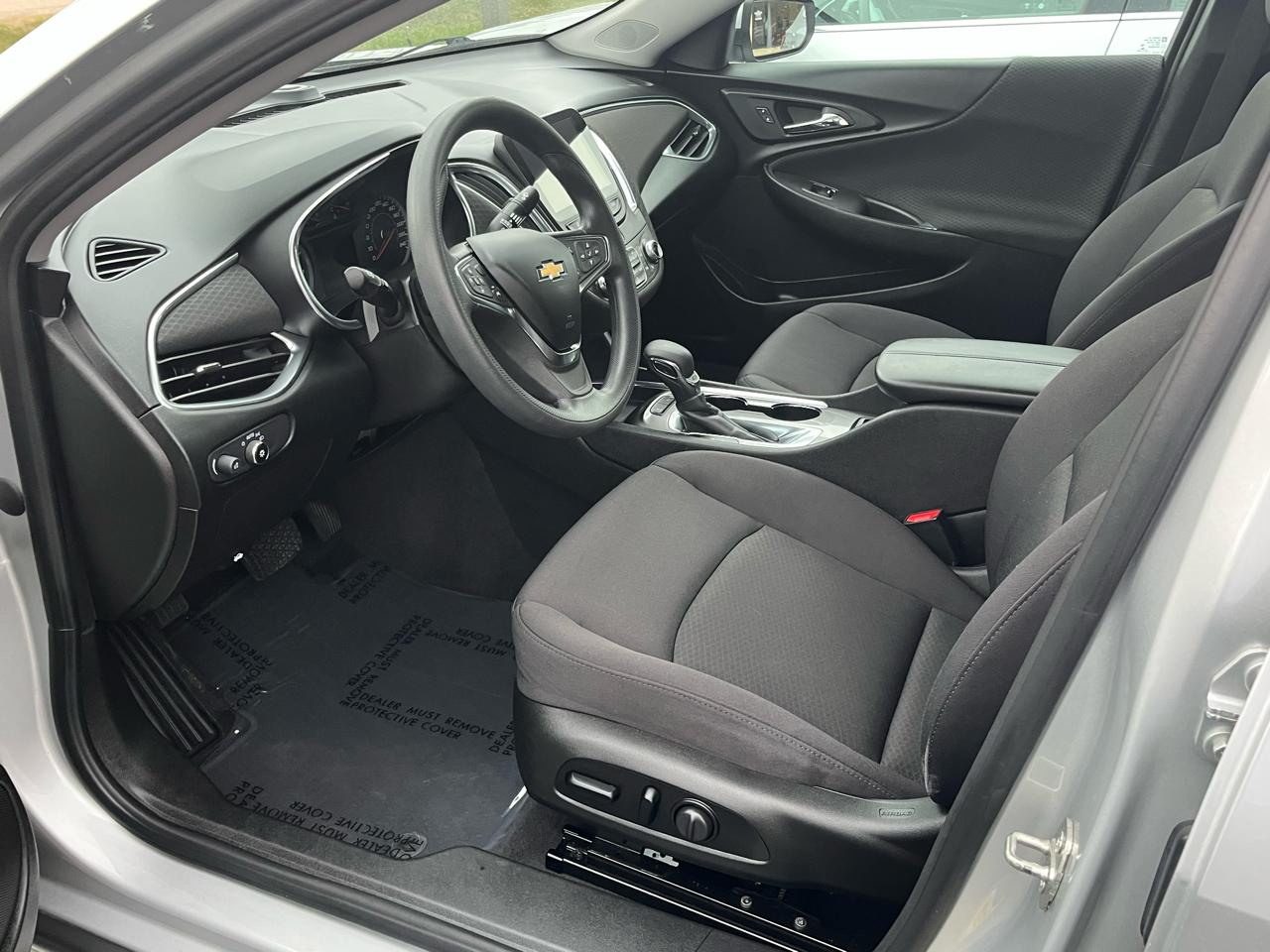 Chevrolet Malibu 4dr Sdn LT 2021