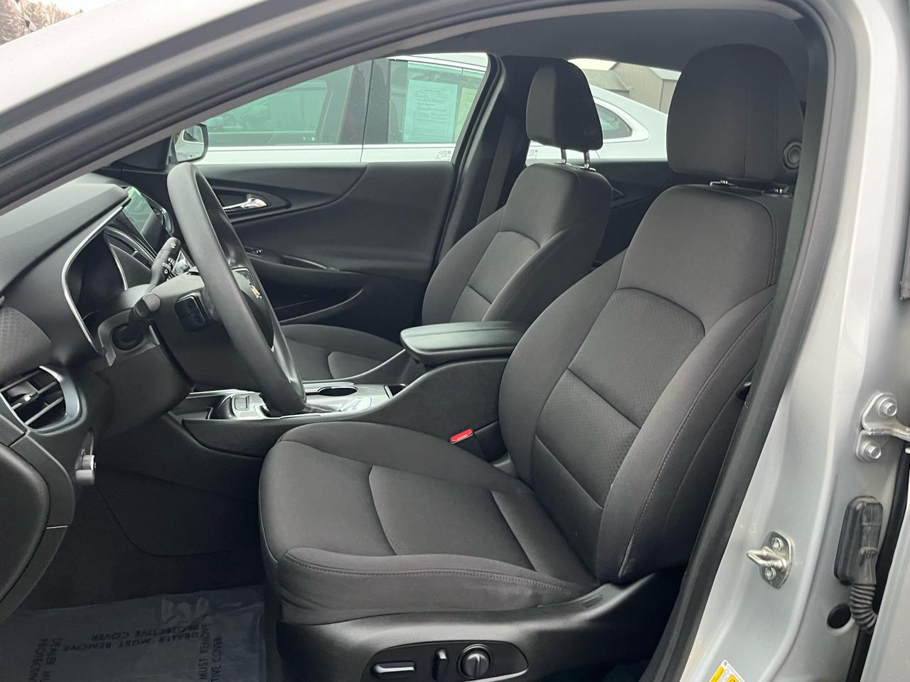 Chevrolet Malibu 4dr Sdn LT 2021