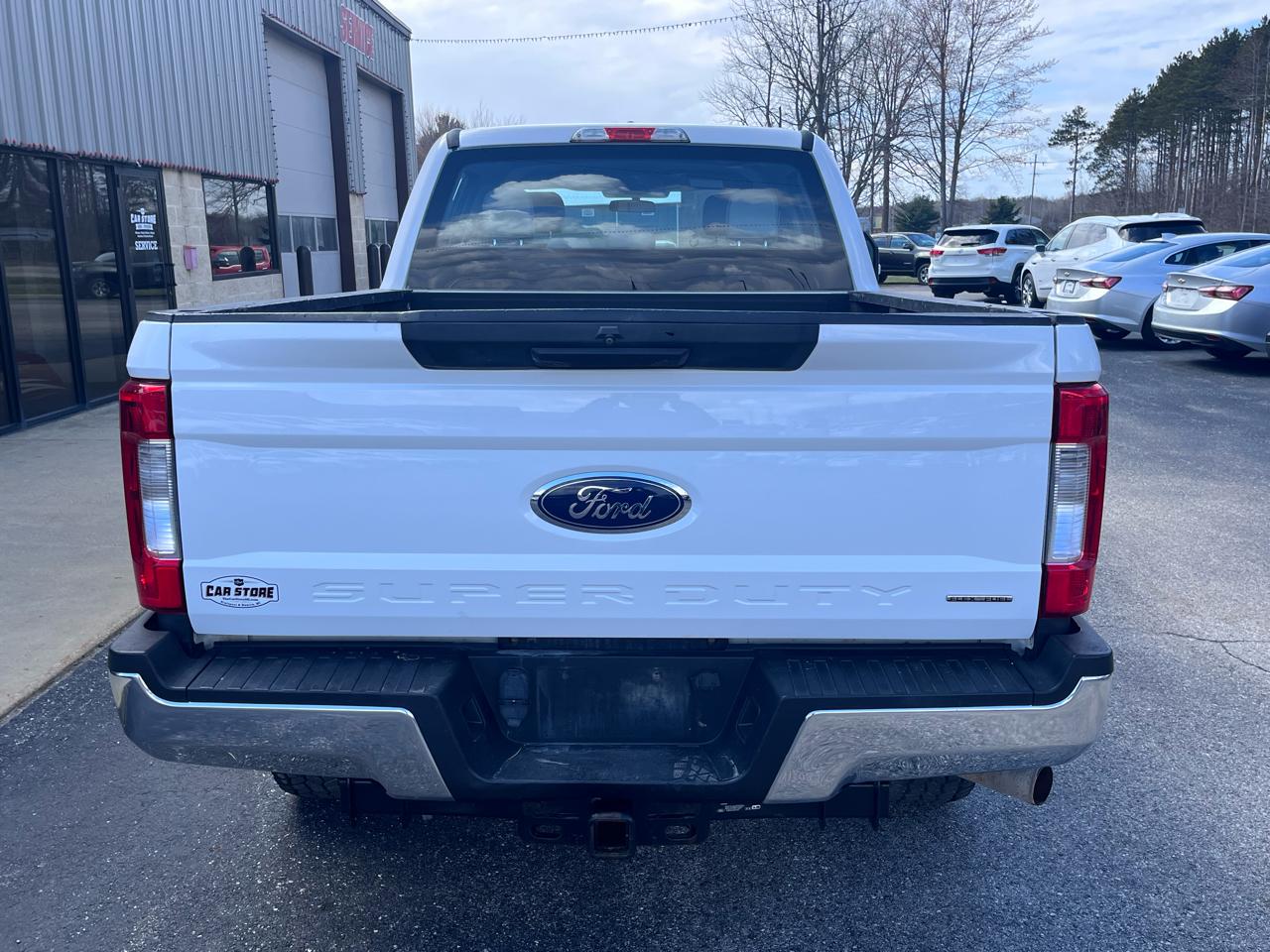 Ford Super Duty F-250 SRW XL 4WD Crew Cab 6.75' Box 2018