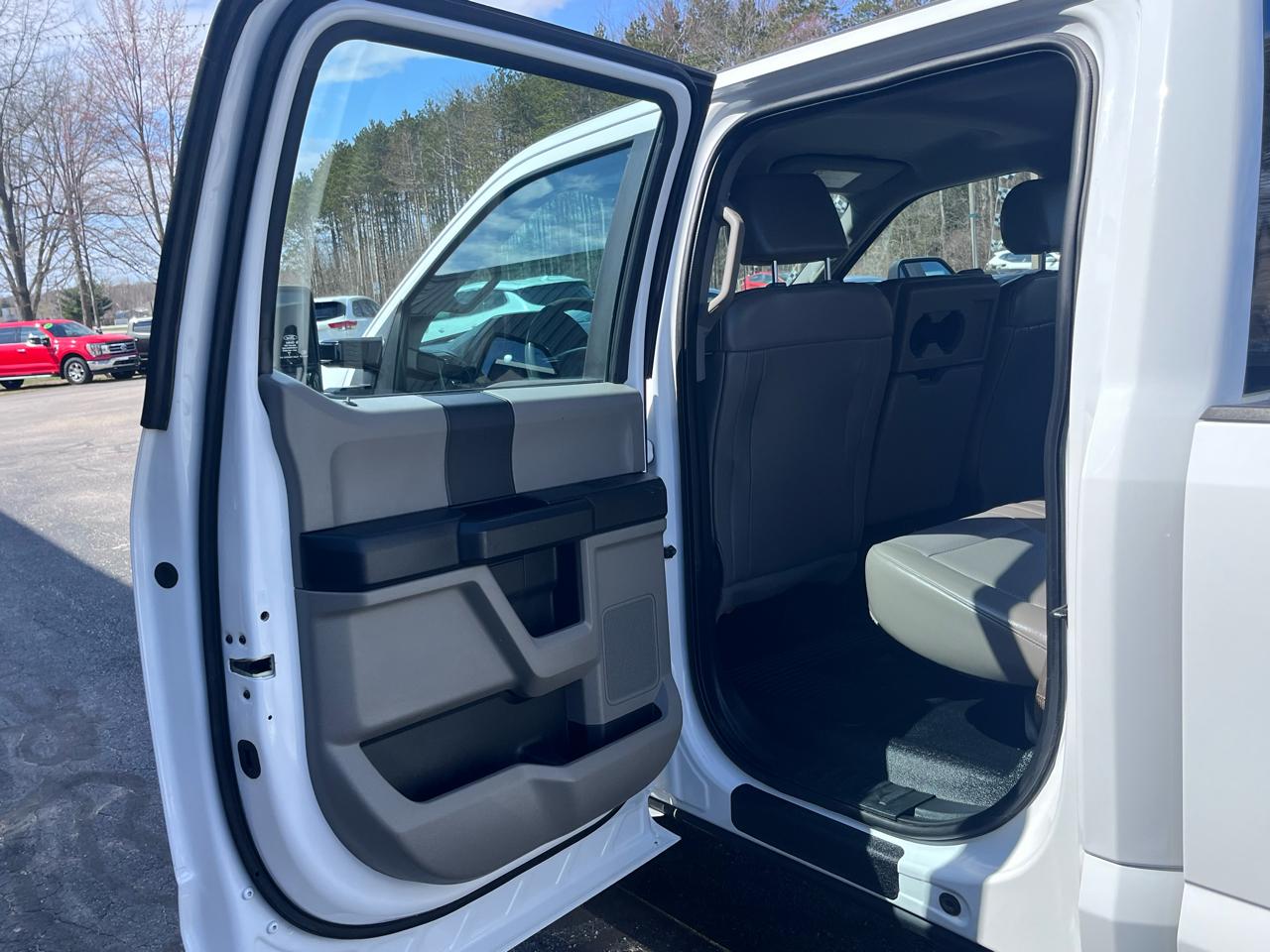 Ford Super Duty F-250 SRW XL 4WD Crew Cab 6.75' Box 2018