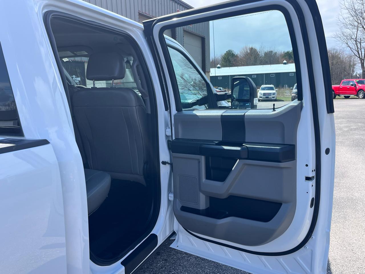 Ford Super Duty F-250 SRW XL 4WD Crew Cab 6.75' Box 2018