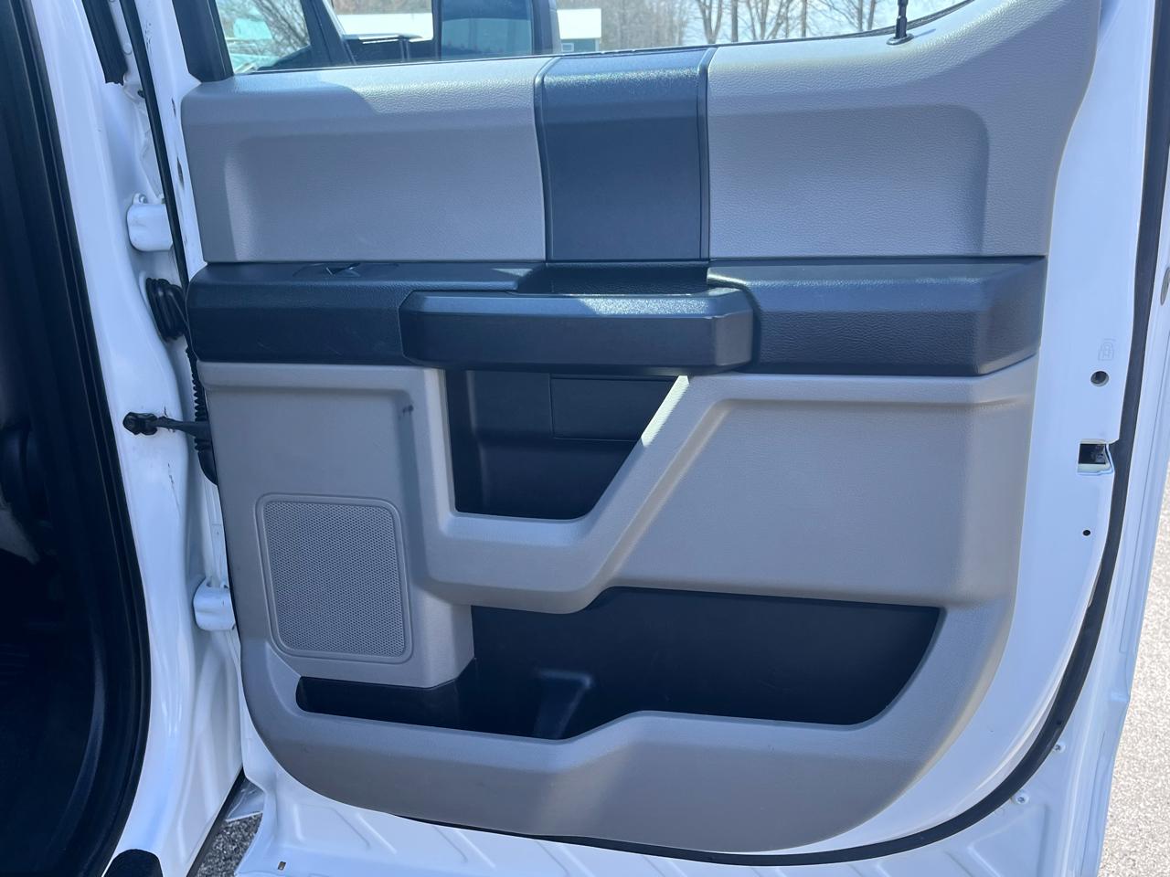 Ford Super Duty F-250 SRW XL 4WD Crew Cab 6.75' Box 2018