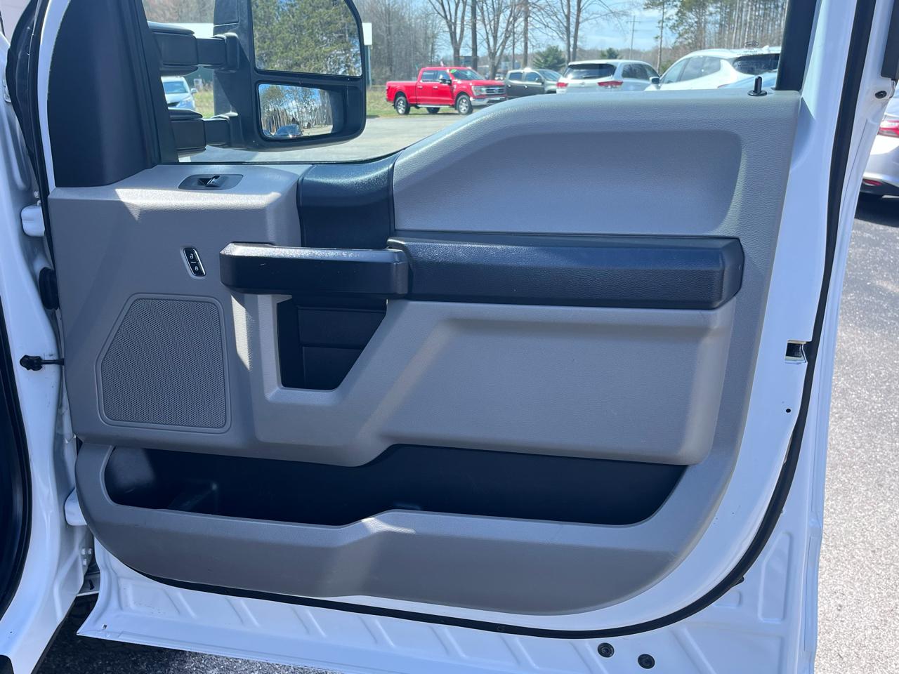 Ford Super Duty F-250 SRW XL 4WD Crew Cab 6.75' Box 2018