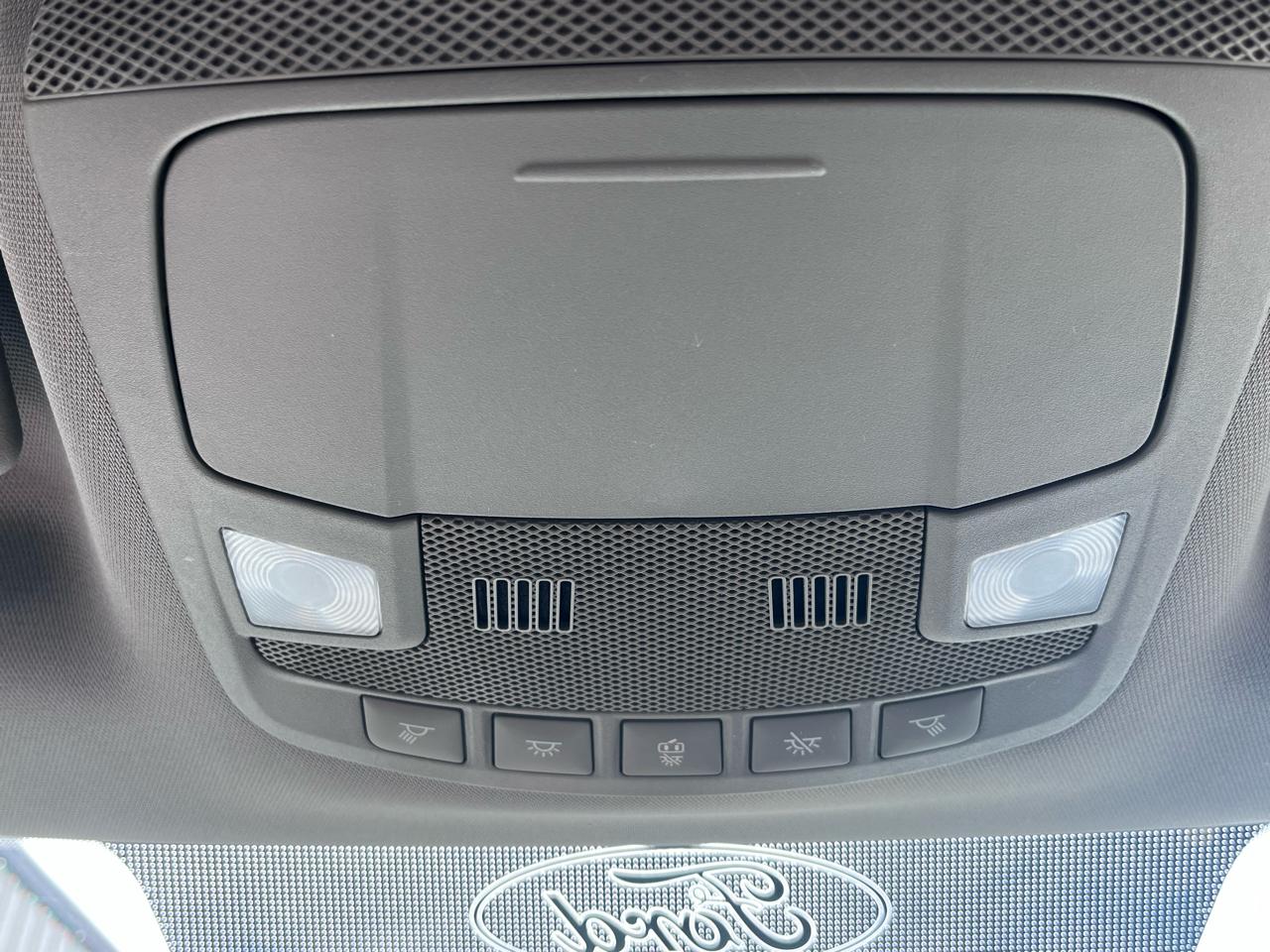 Ford Super Duty F-250 SRW XL 4WD Crew Cab 6.75' Box 2018